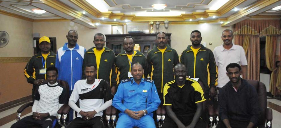 المدير العام وأعضاء اللجنة المنظمة